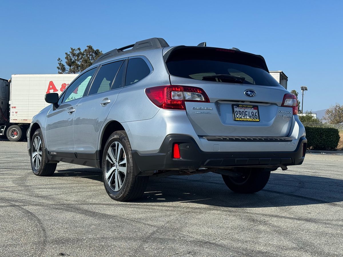 2018 Subaru Outback Limited photo 5