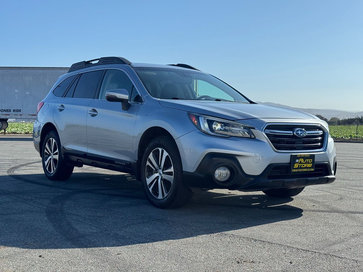 2018 Subaru Outback Limited photo 11
