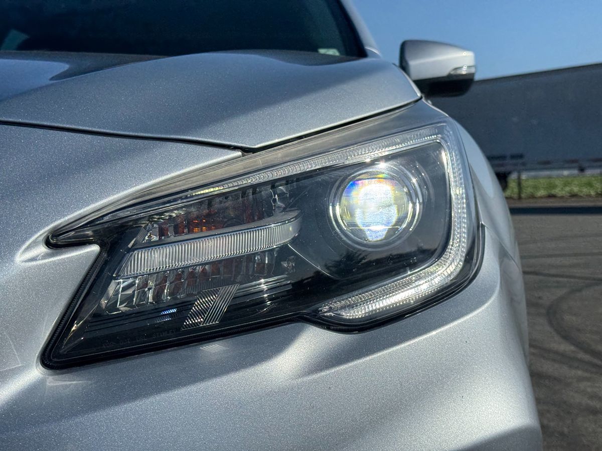 2018 Subaru Outback Limited photo 14