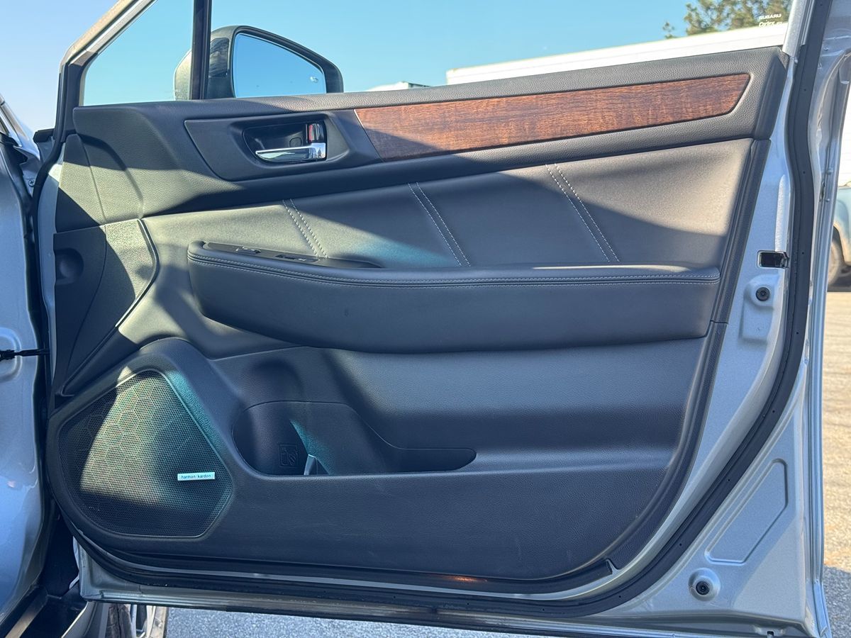 2018 Subaru Outback Limited photo 20