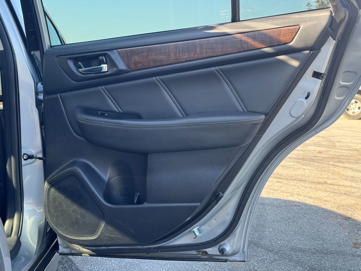 2018 Subaru Outback Limited photo 21