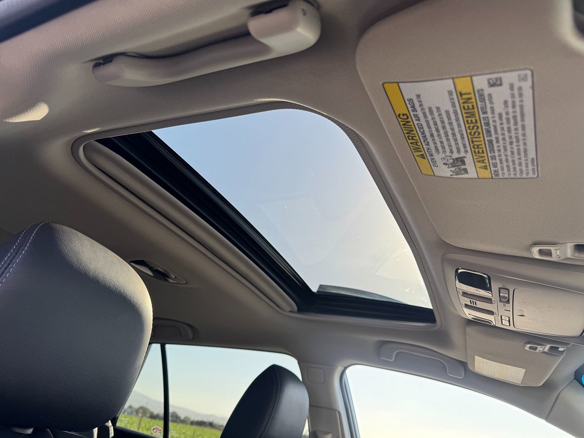 2018 Subaru Outback Limited photo 34