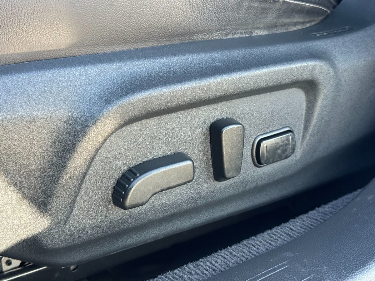 2018 Subaru Outback Limited photo 40