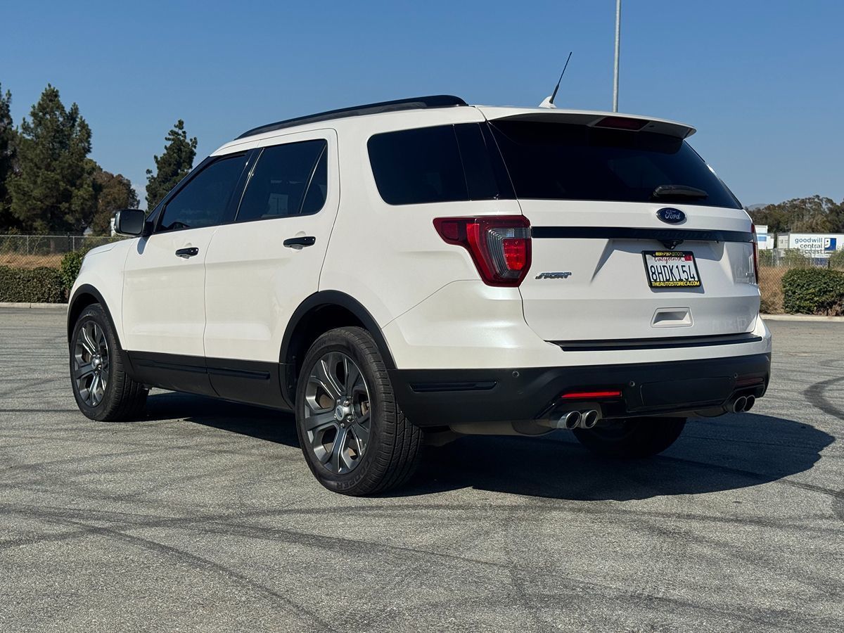 2018 Ford Explorer Sport photo 5