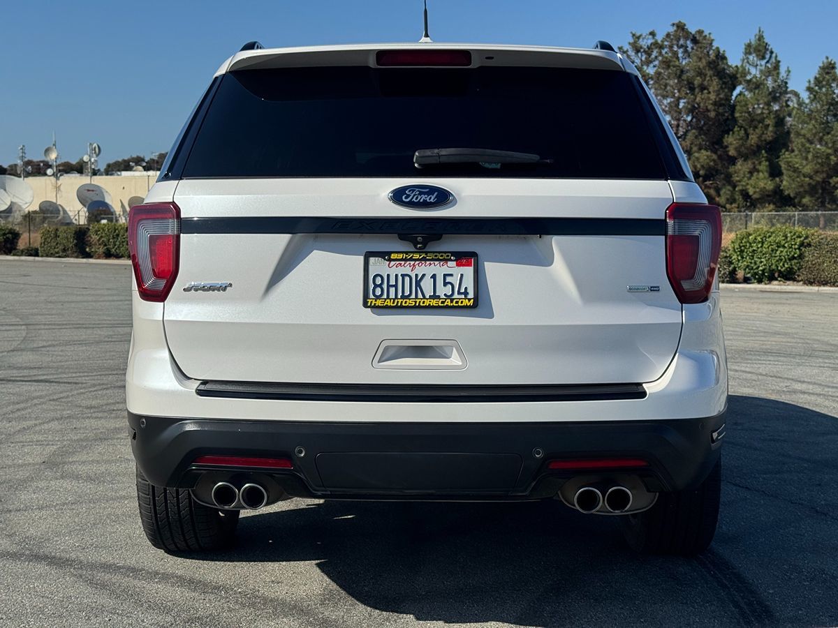 2018 Ford Explorer Sport photo 6