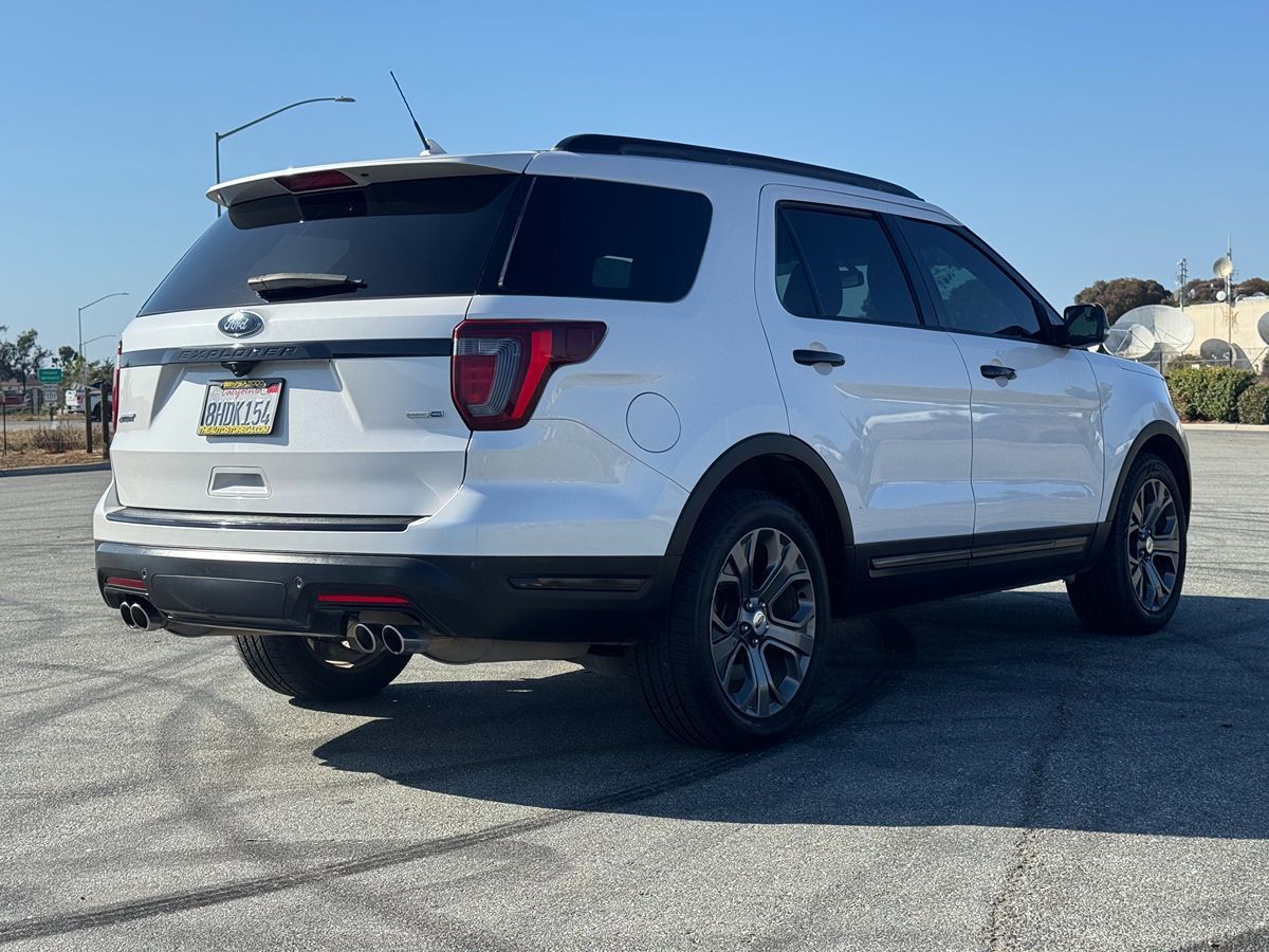 2018 Ford Explorer Sport photo 7