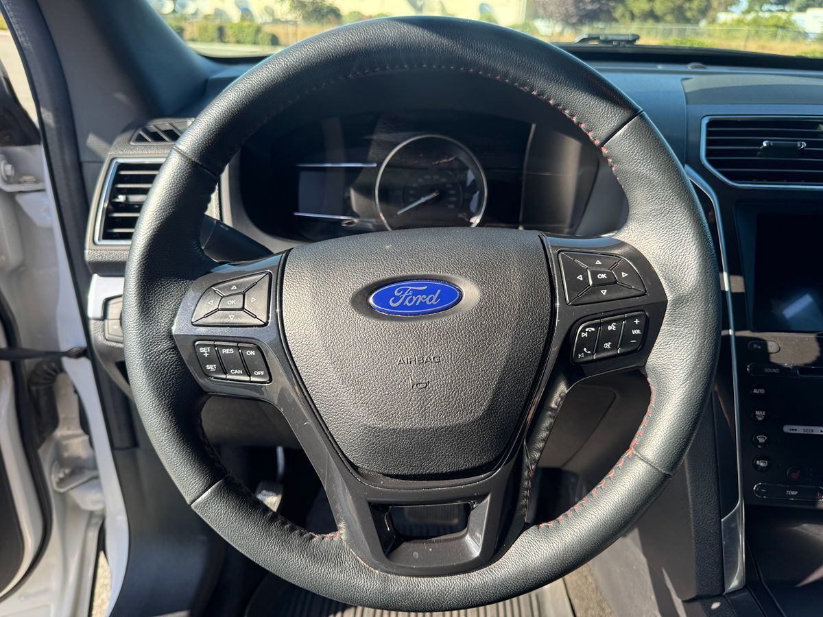 2018 Ford Explorer Sport photo 44