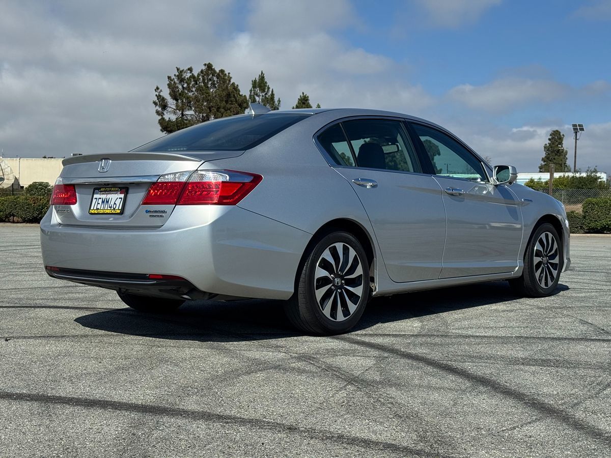 2014 Honda Accord Hybrid Touring photo 7