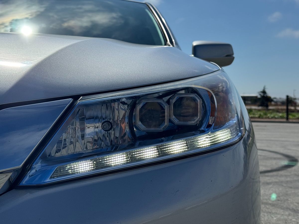 2014 Honda Accord Hybrid Touring photo 14
