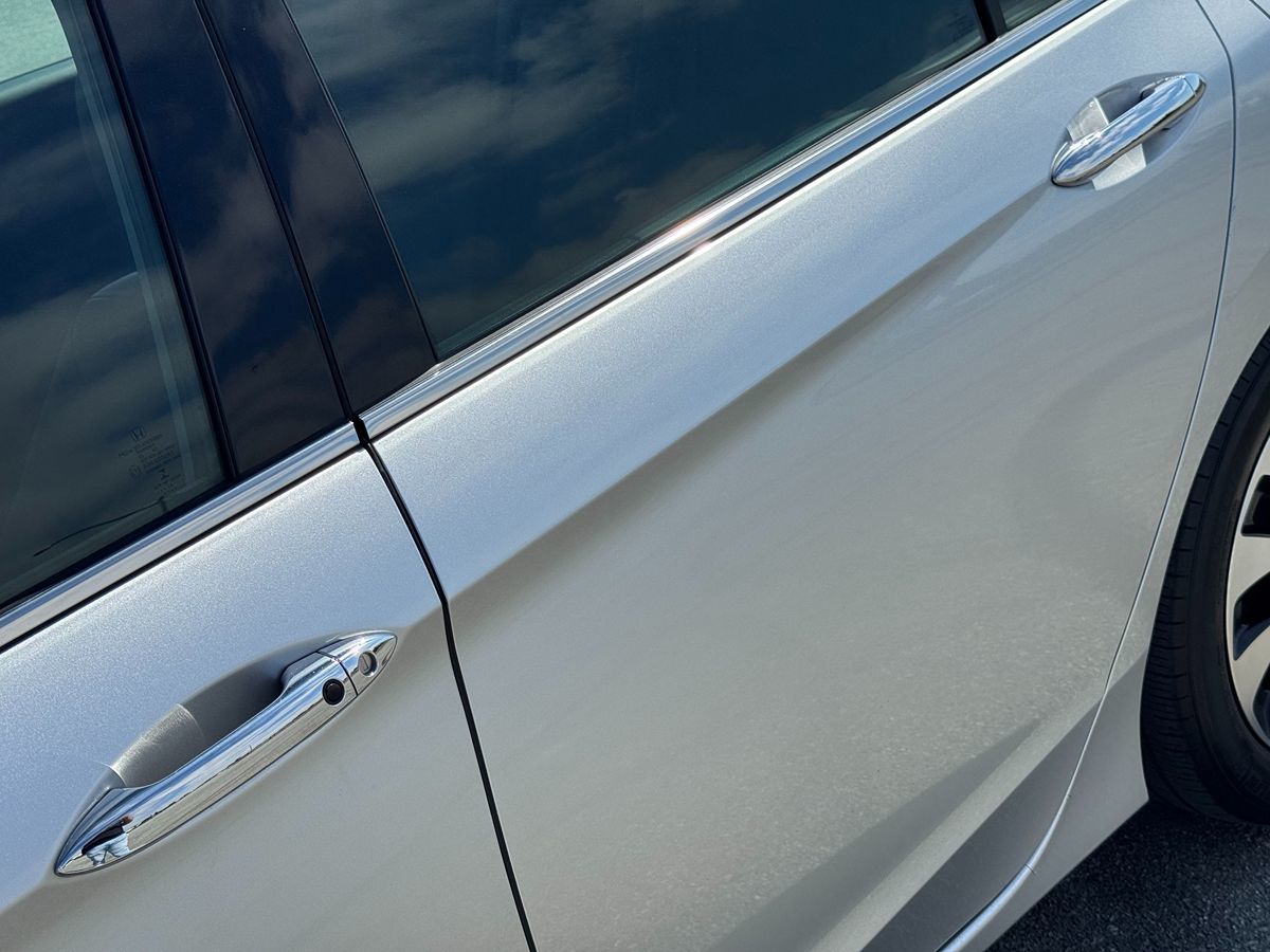 2014 Honda Accord Hybrid Touring photo 16