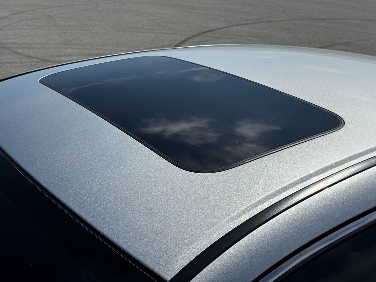 2014 Honda Accord Hybrid Touring photo 17