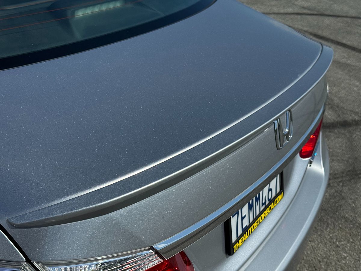 2014 Honda Accord Hybrid Touring photo 19