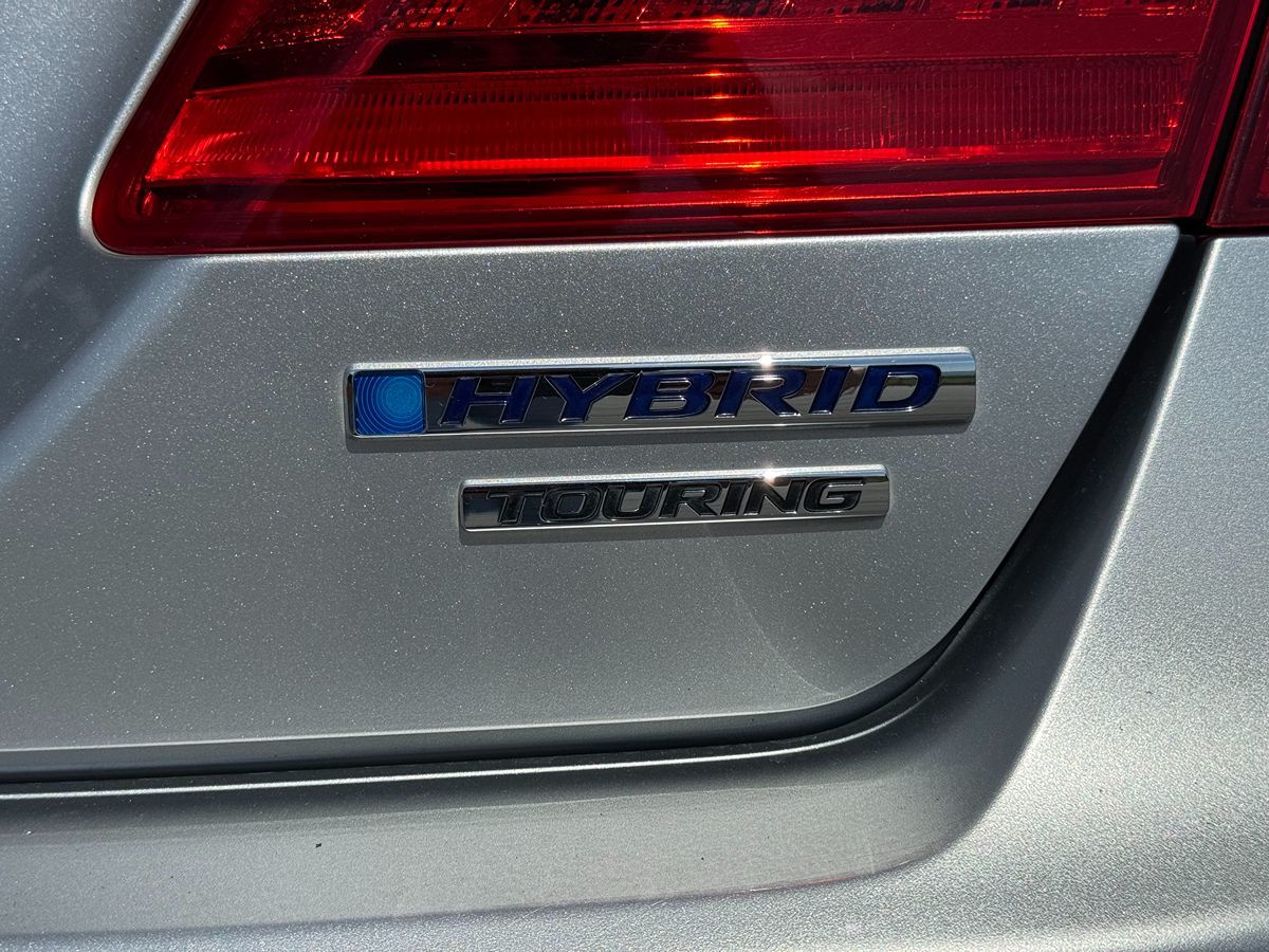 2014 Honda Accord Hybrid Touring photo 20
