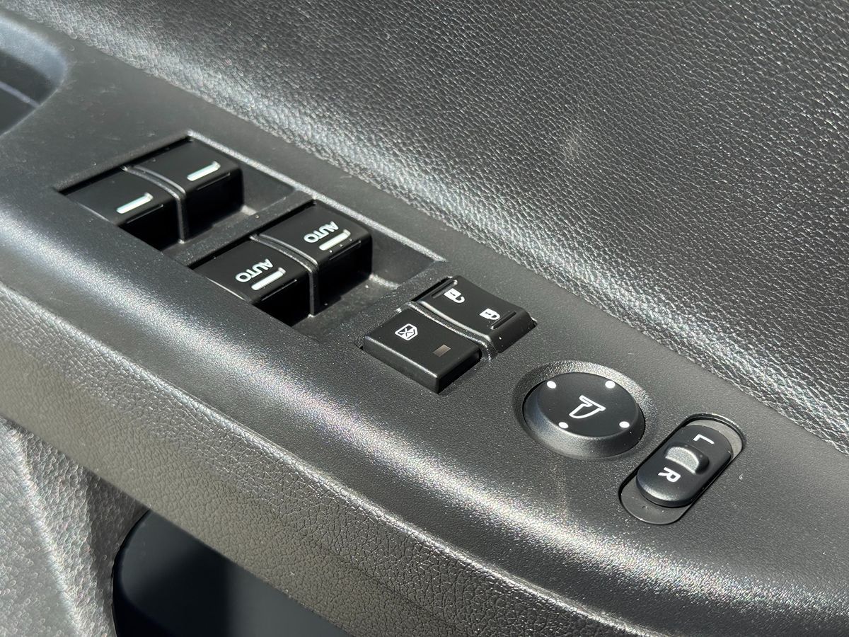 2014 Honda Accord Hybrid Touring photo 39