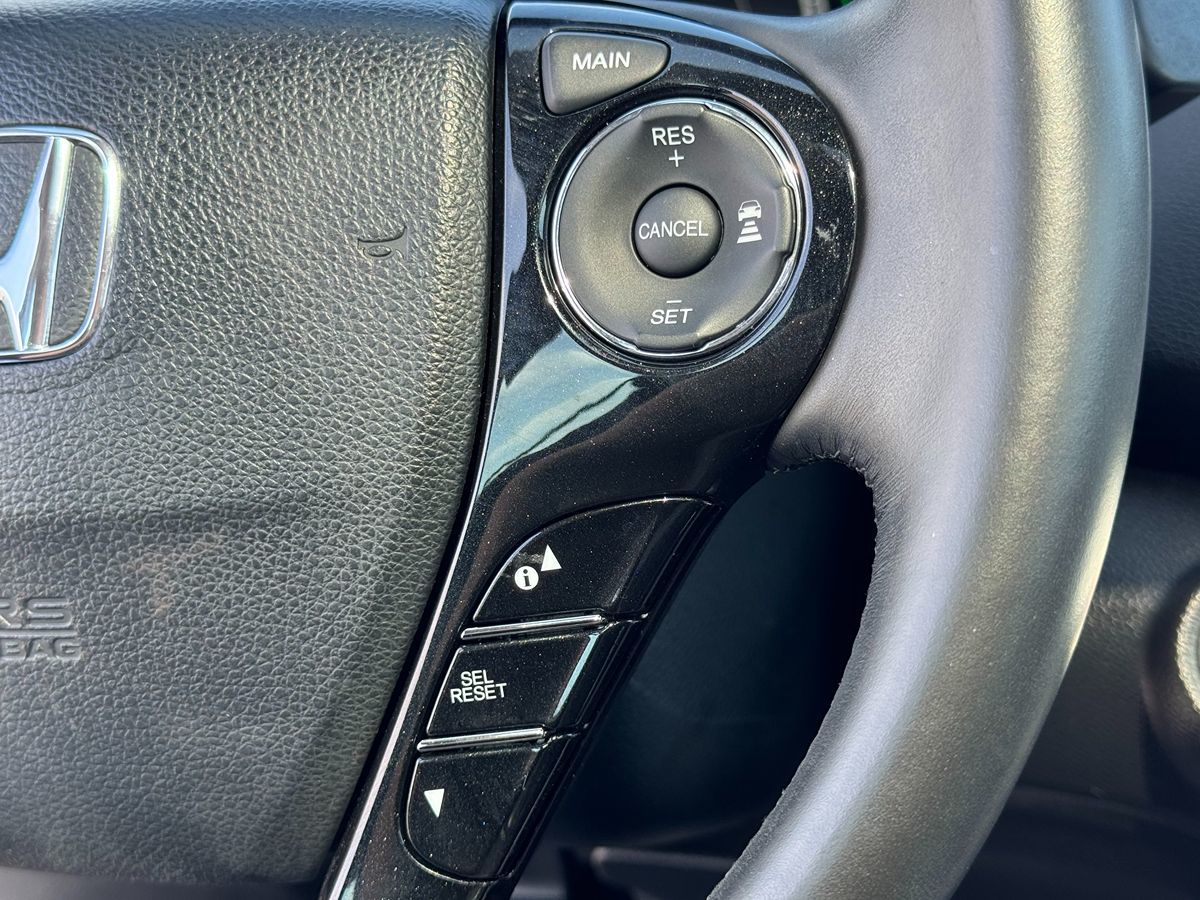 2014 Honda Accord Hybrid Touring photo 43