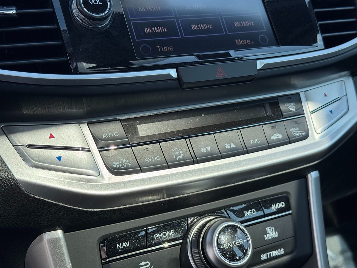 2014 Honda Accord Hybrid Touring photo 48