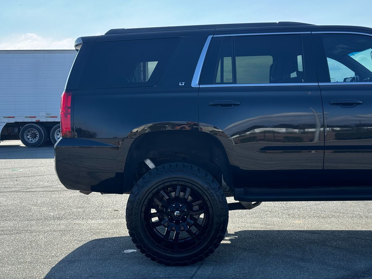 2017 Chevrolet Tahoe LT photo 7