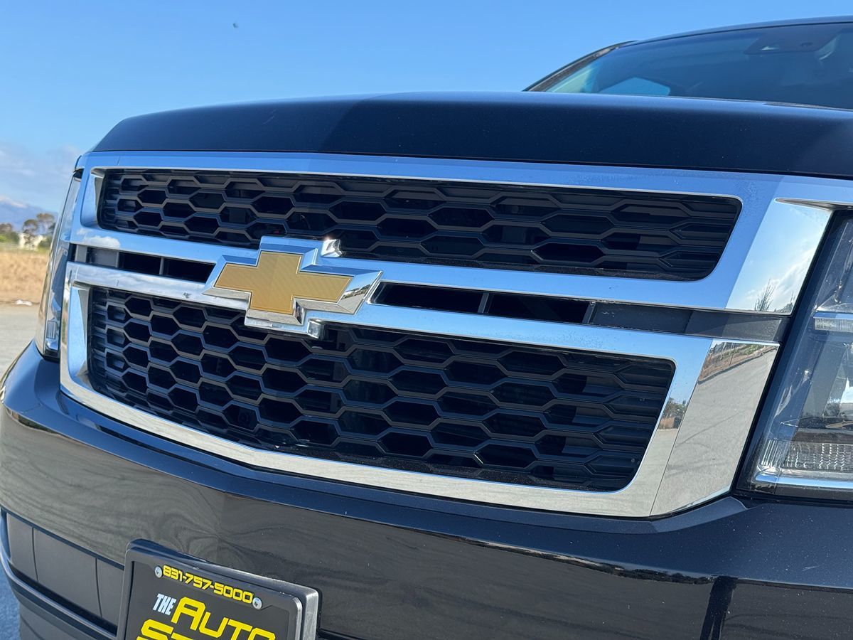 2017 Chevrolet Tahoe LT photo 12