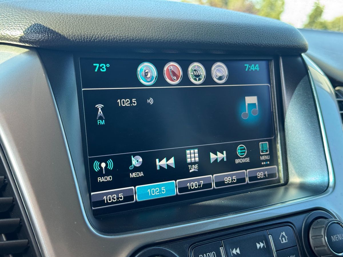 2017 Chevrolet Tahoe LT photo 34