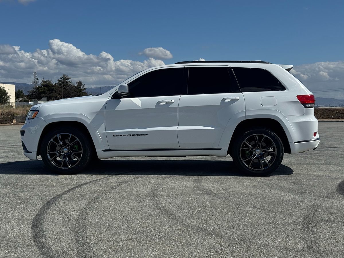 2015 Jeep Grand Cherokee Summit photo 4