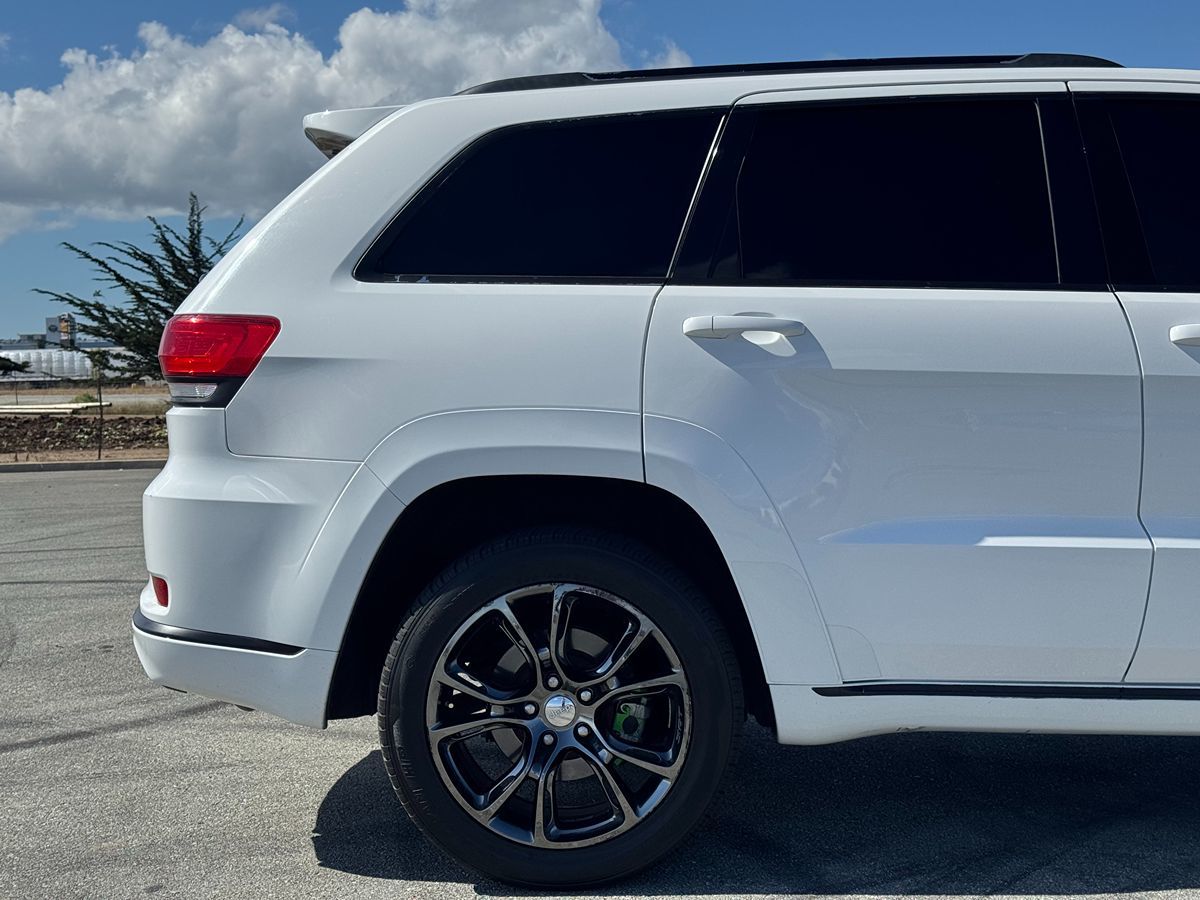 2015 Jeep Grand Cherokee Summit photo 8