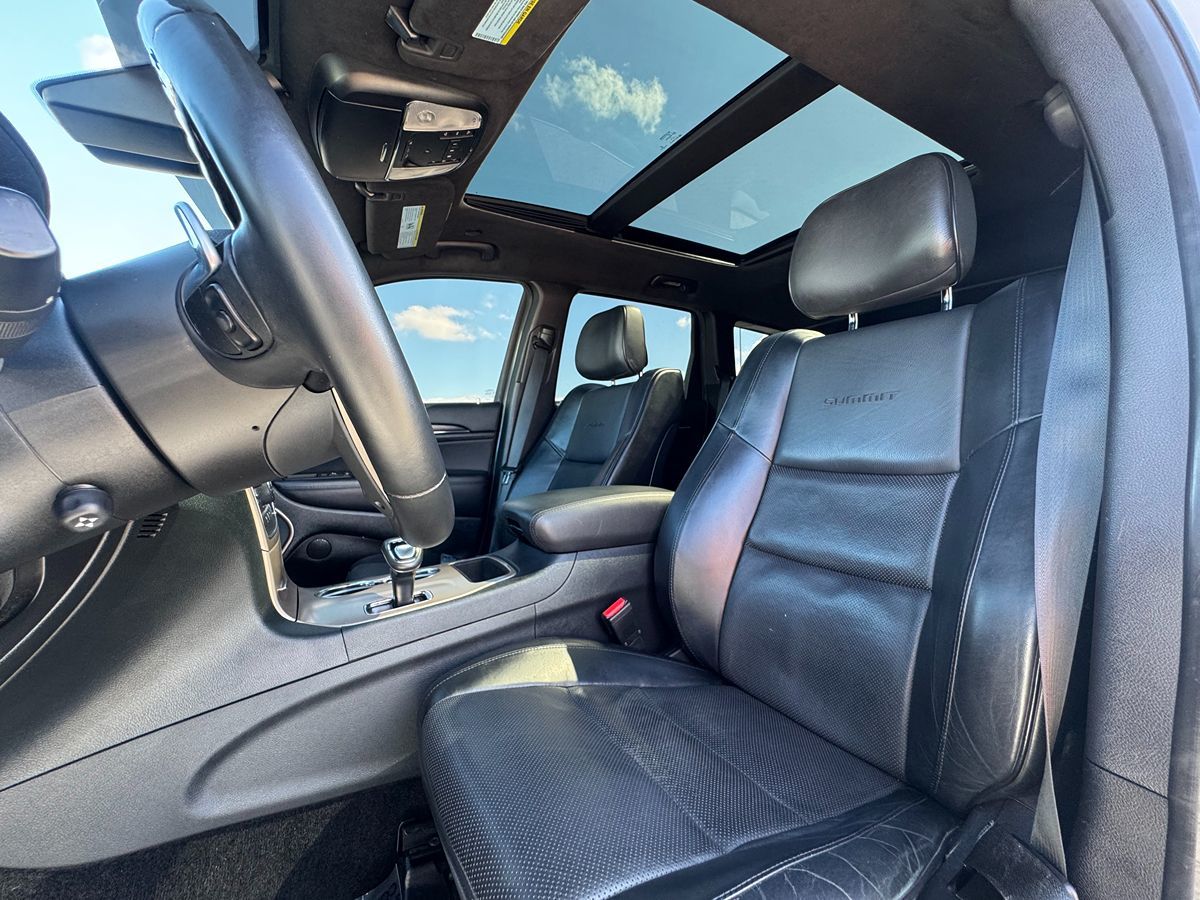 2015 Jeep Grand Cherokee Summit photo 26