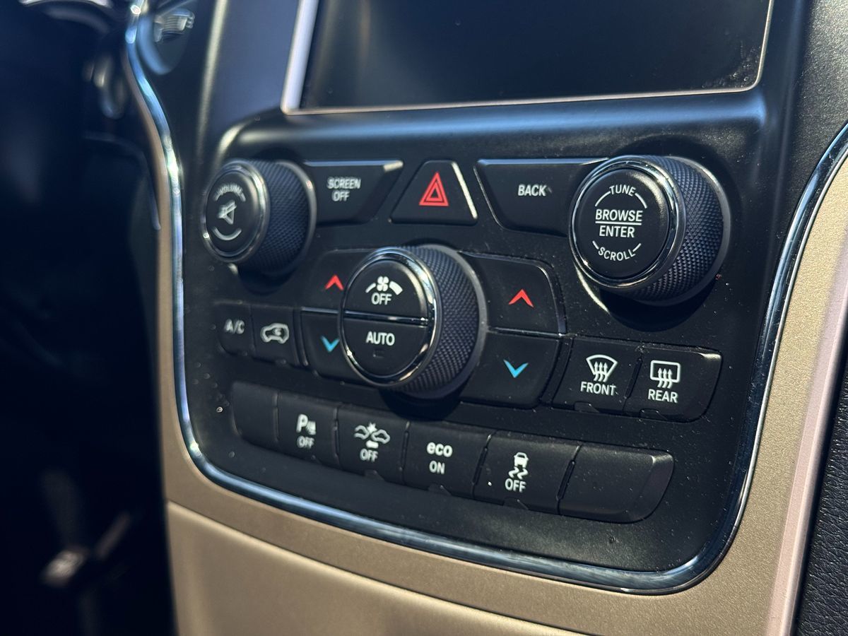 2015 Jeep Grand Cherokee Summit photo 35