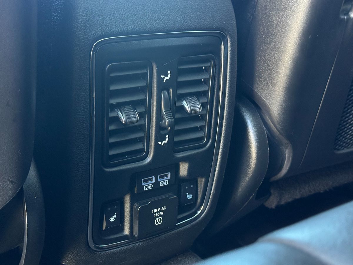 2015 Jeep Grand Cherokee Summit photo 36