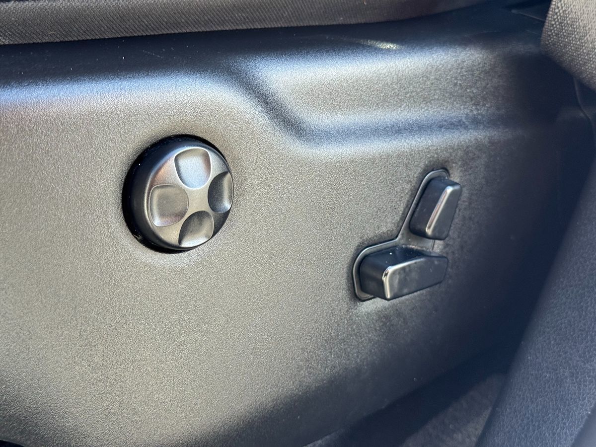 2015 Jeep Grand Cherokee Summit photo 41