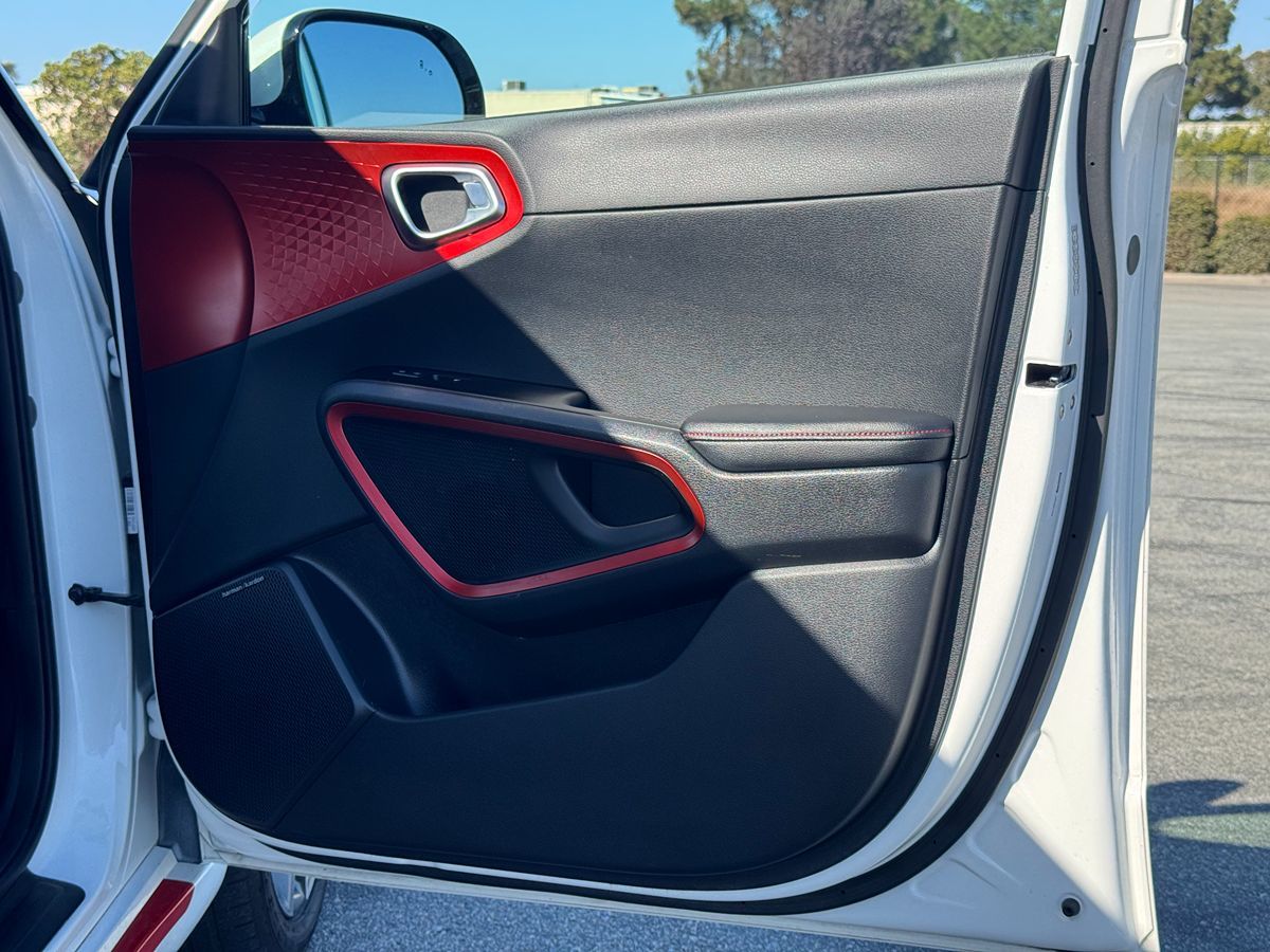 2021 Kia Soul Turbo - Photo 19