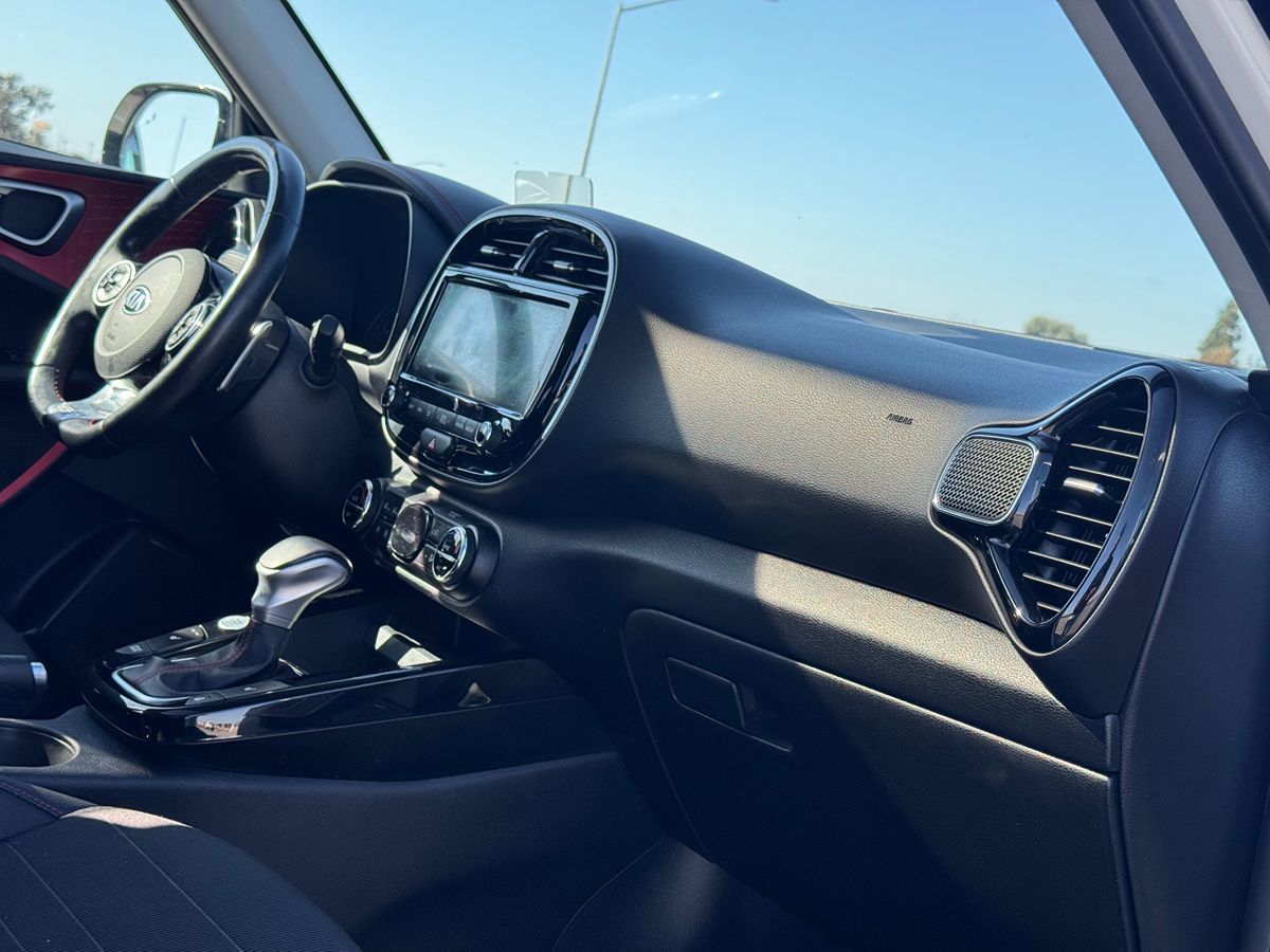 2021 Kia Soul Turbo - Photo 30
