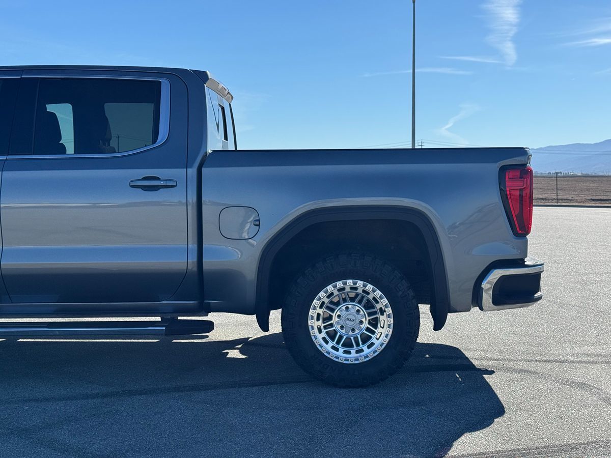2021 Gmc Sierra 1500 SLE photo 3