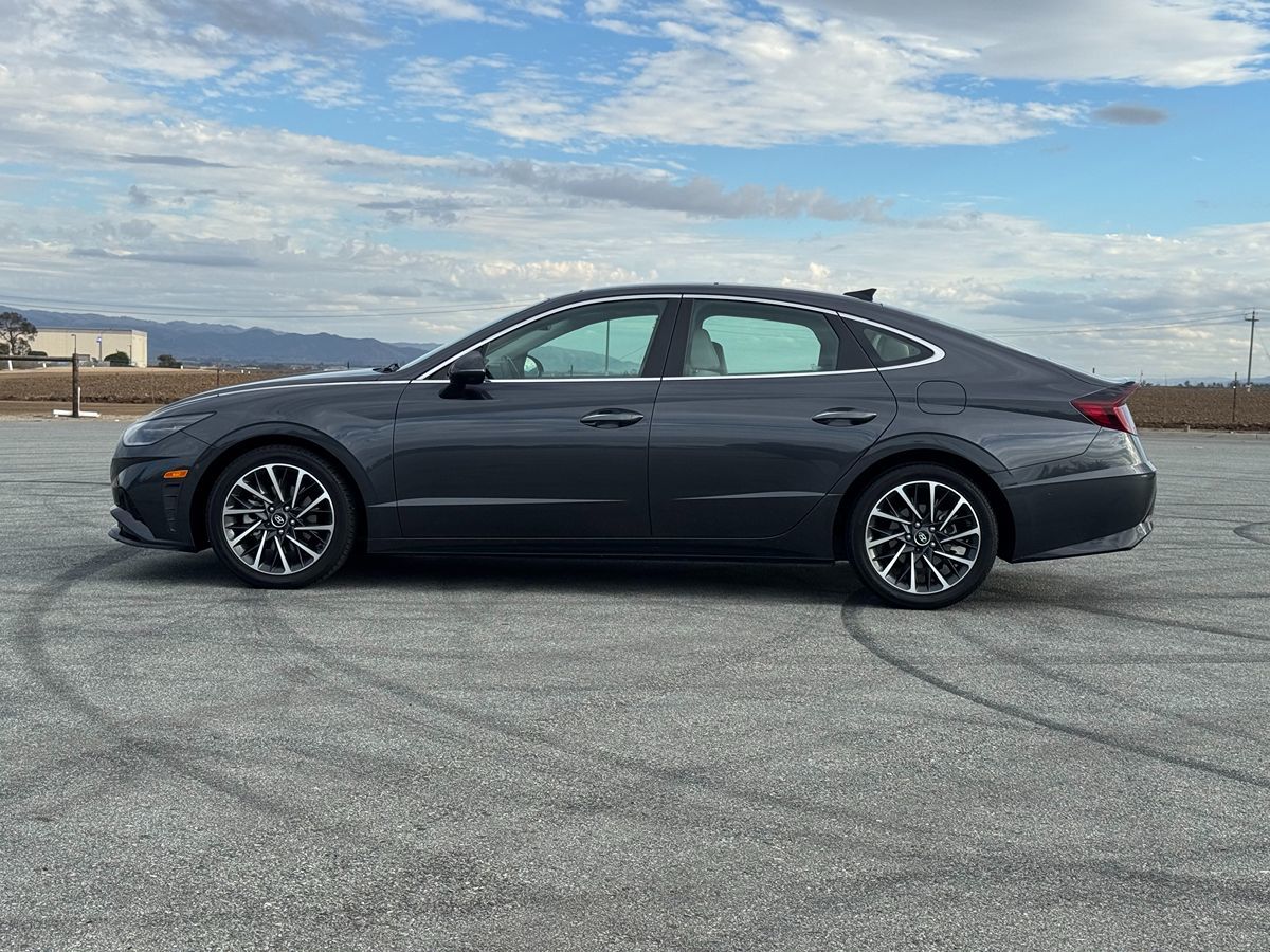 2020 Hyundai Sonata Limited photo 4