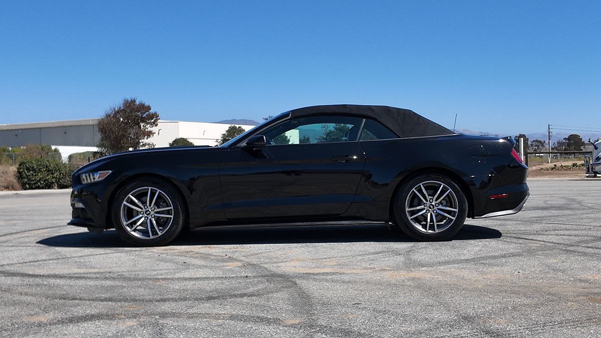 2017 Ford Mustang EcoBoost Premium - Photo 5