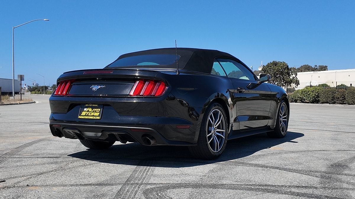 2017 Ford Mustang EcoBoost Premium - Photo 8