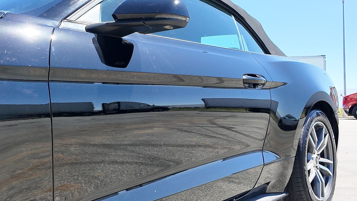 2017 Ford Mustang EcoBoost Premium - Photo 18