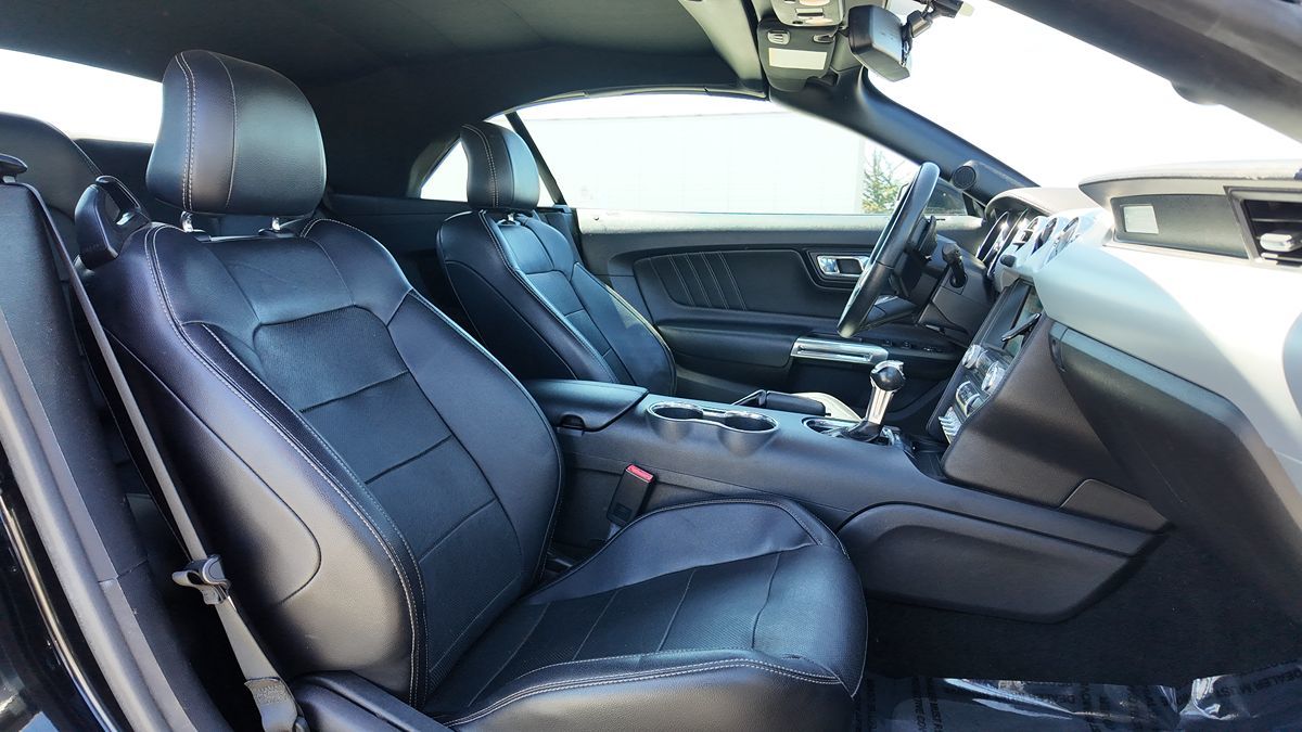 2017 Ford Mustang EcoBoost Premium - Photo 26
