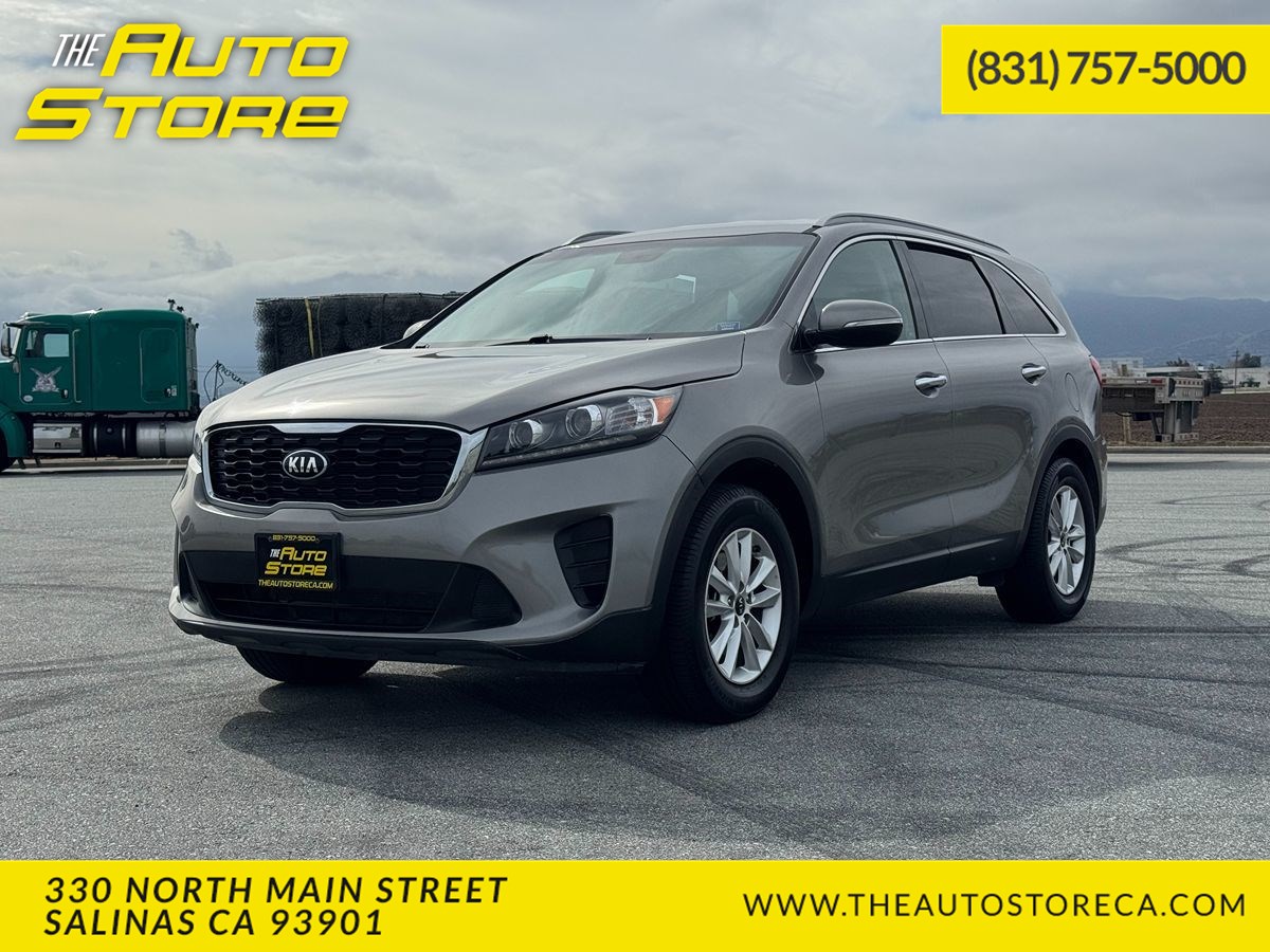 2019 Kia Sorento LX AT's photo