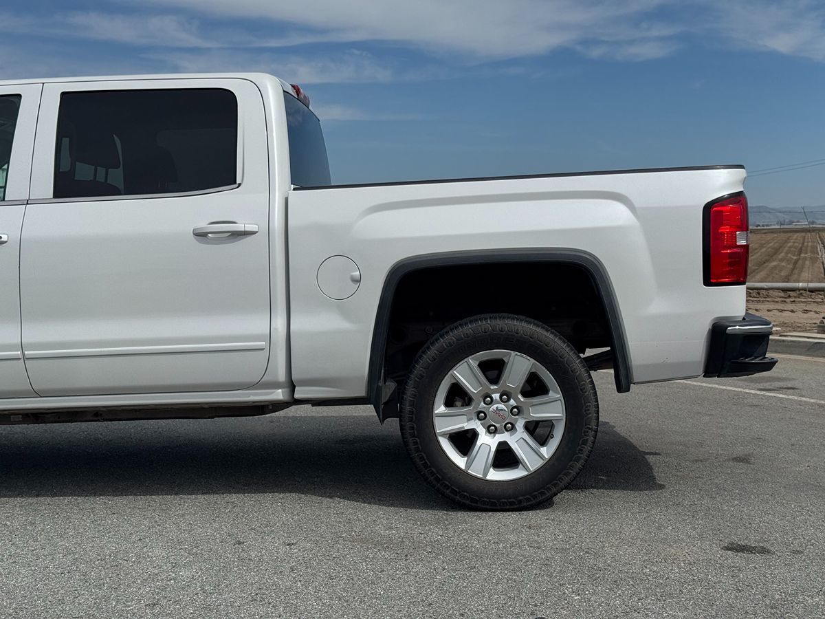 2017 Gmc Sierra 1500 SLE photo 3