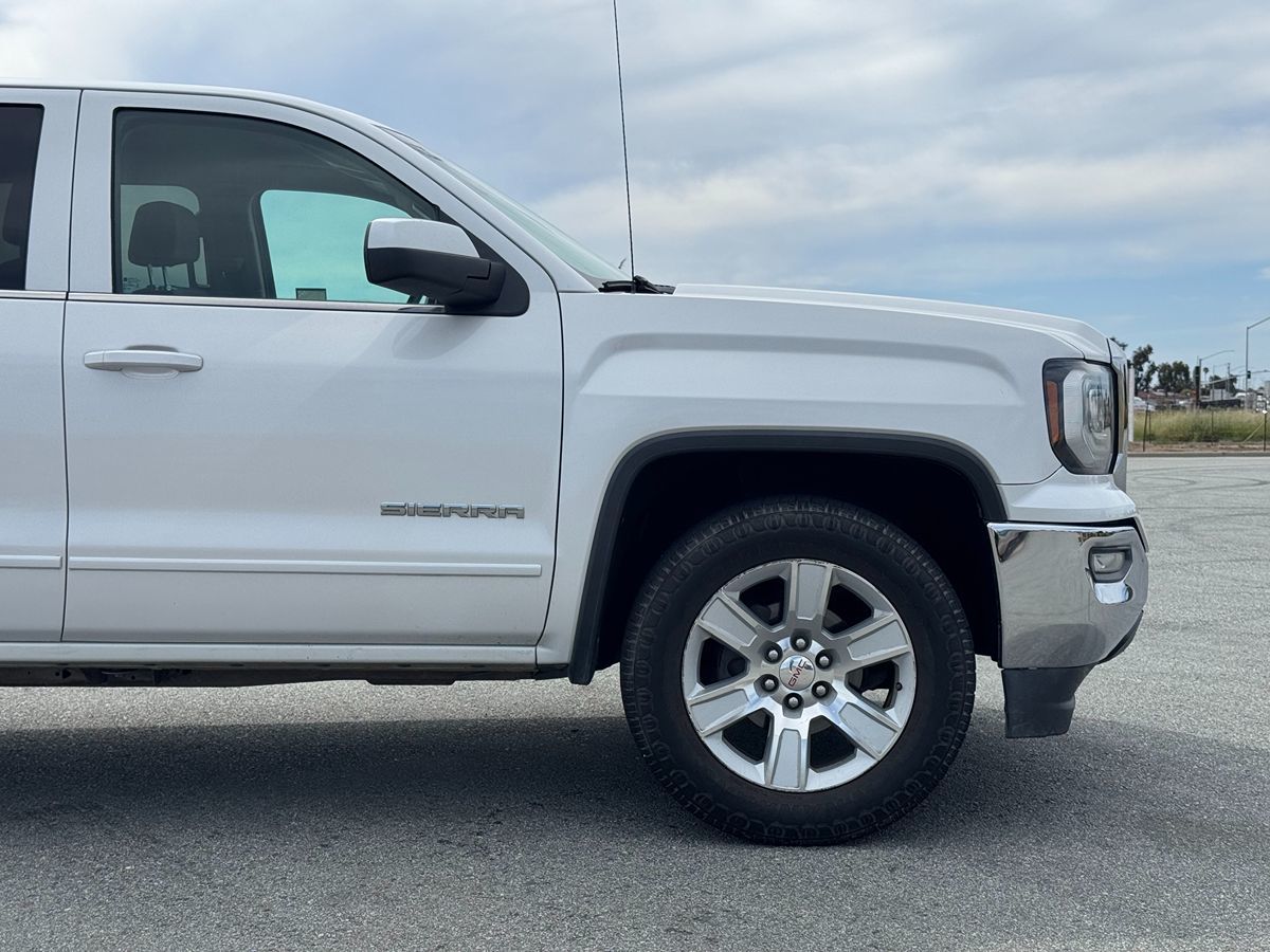 2017 Gmc Sierra 1500 SLE photo 9