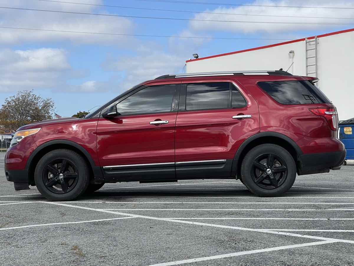 2014 Ford Explorer XLT FWD, image size:1200x900