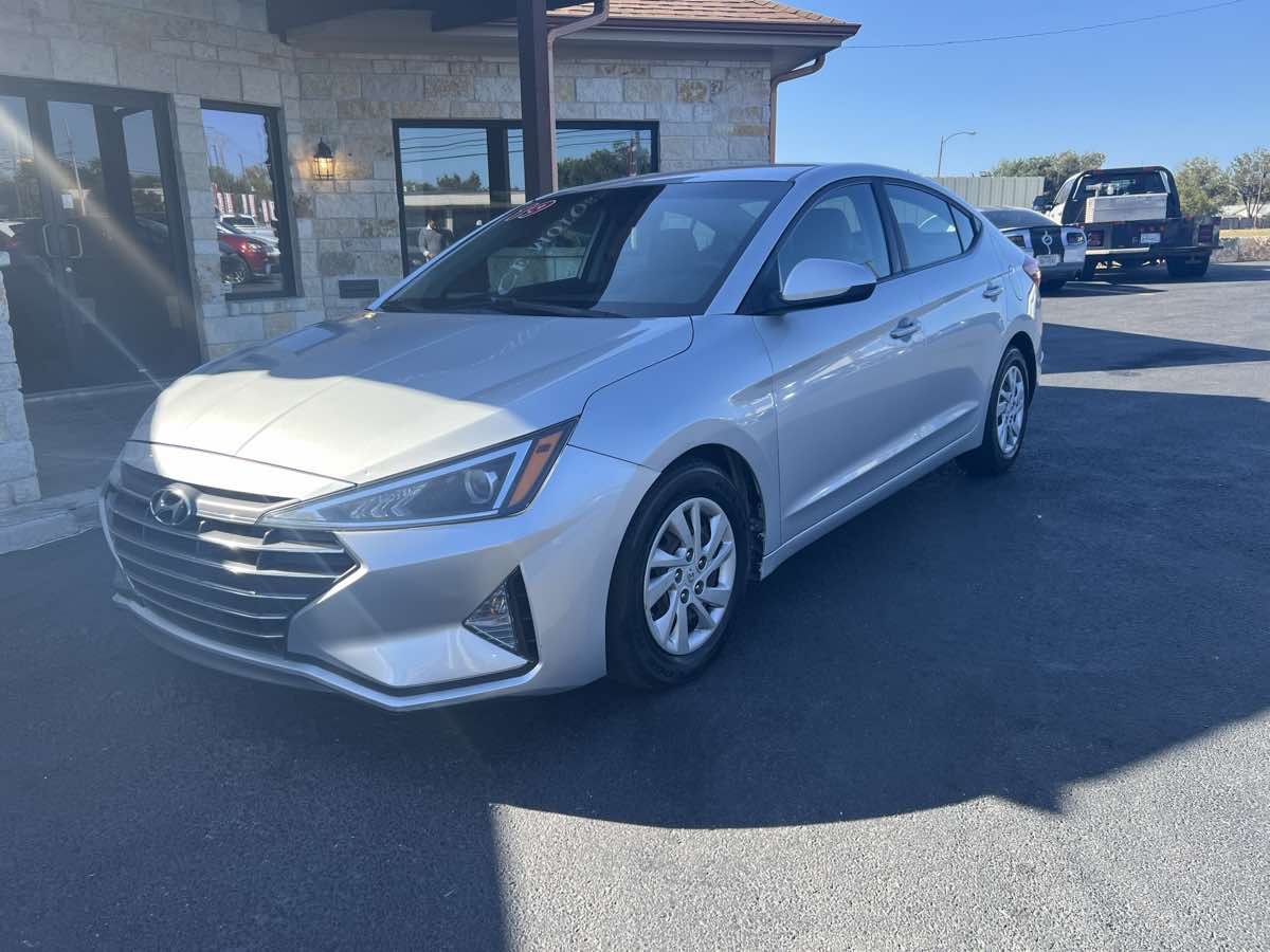 2019 Hyundai Elantra SE