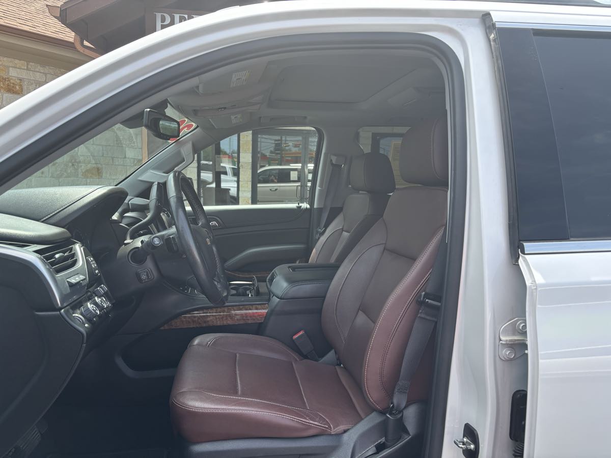 2020 Chevrolet Suburban Premier photo 3