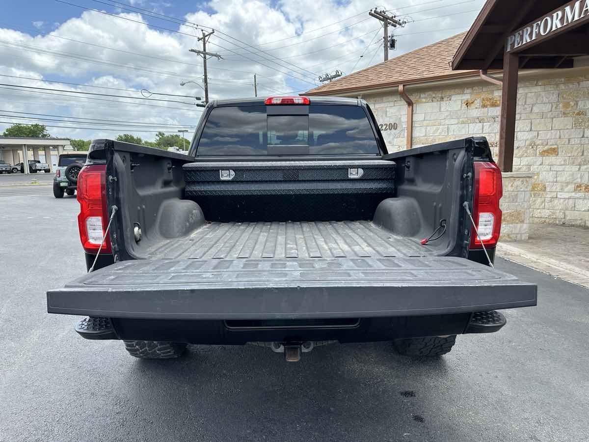 2018 Chevrolet Silverado 1500 LTZ photo 4
