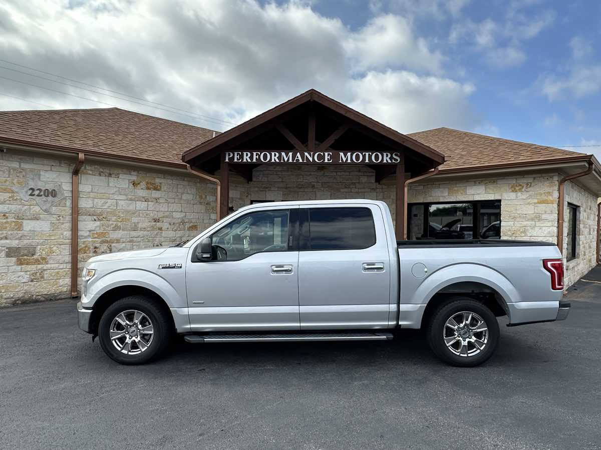 2015 Ford F-150 XLT photo 2