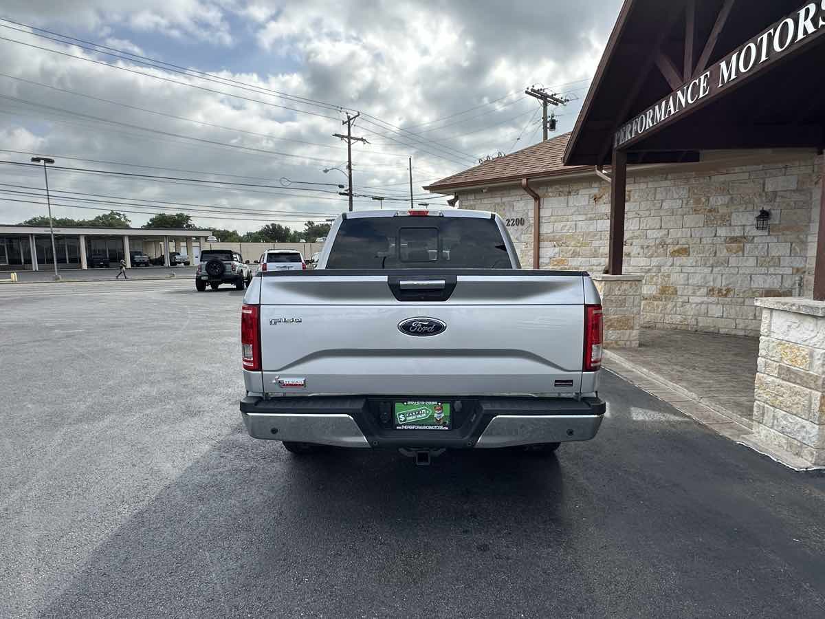 2015 Ford F-150 XLT photo 3