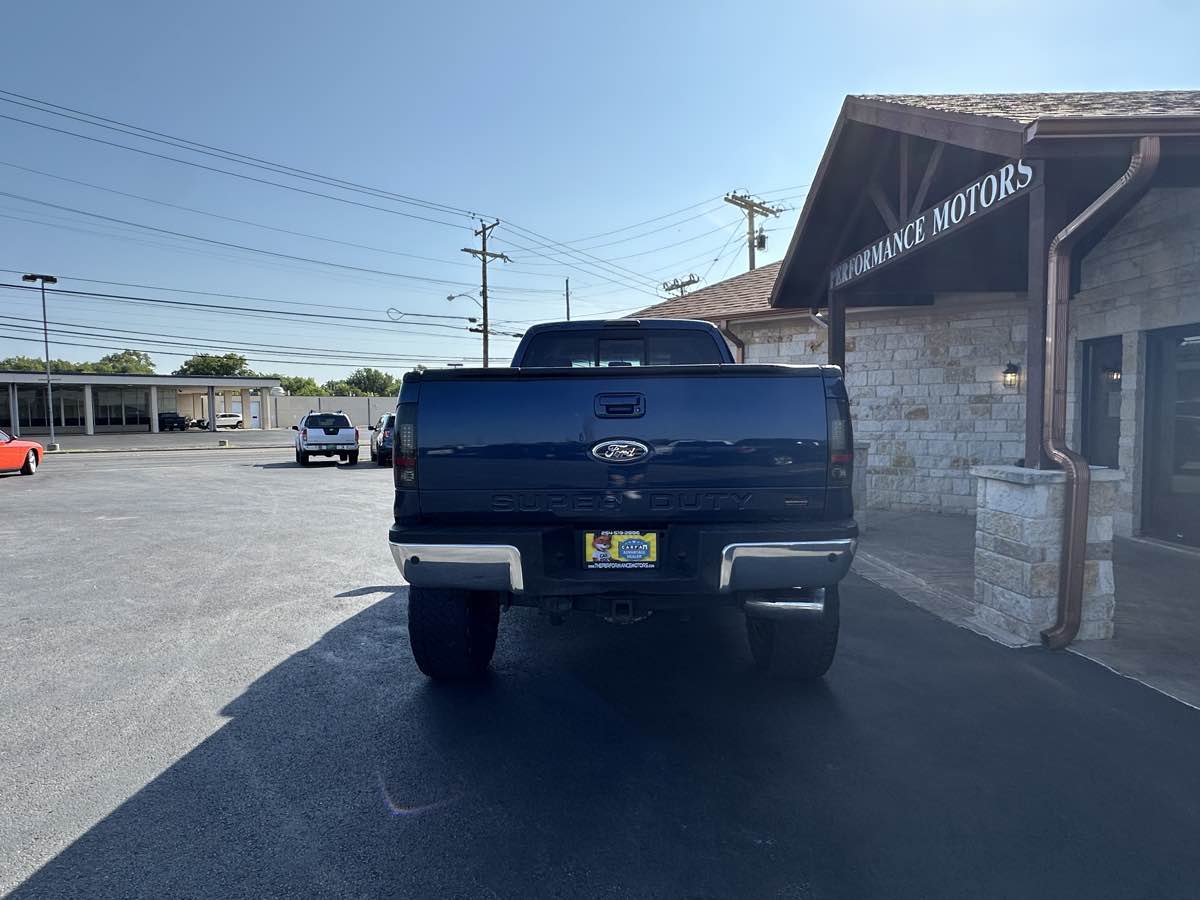 2010 Ford F-250 Lariat photo 3