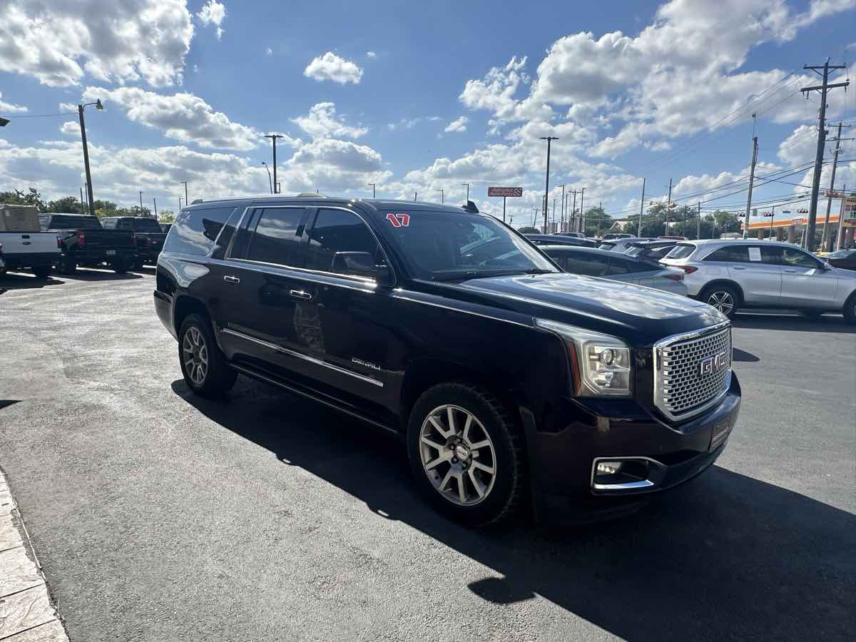 2017 Gmc Yukon XL Denali photo 4