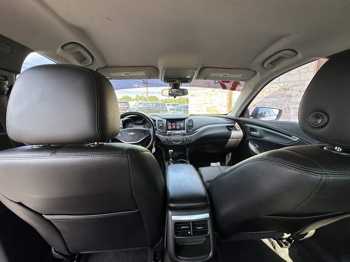 2017 Chevrolet Impala 1LT photo 4