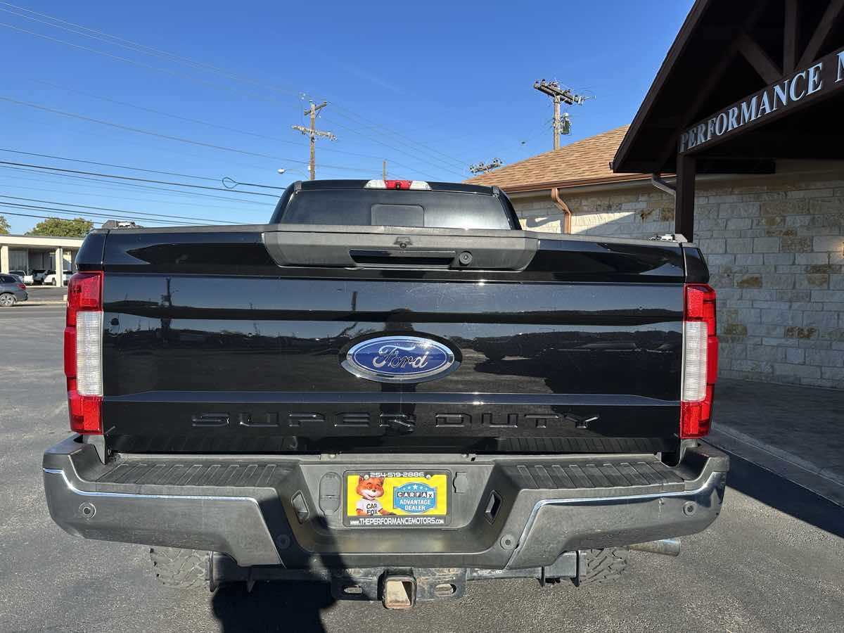 2019 Ford F-250 Lariat photo 3